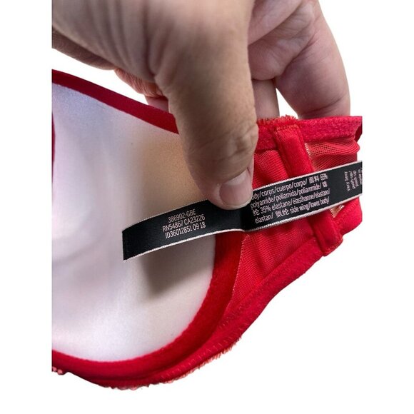 VICTORIA SECRET Very Sexy Push-Up 32A Bra Red Velvet Studded Front Closure Pad - Picture 5 of 8